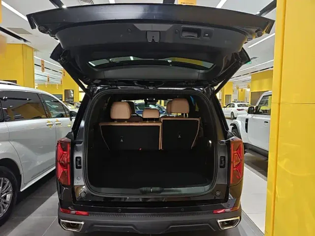 GAC Trumpchi GS8 — Фото автомобиля 18
