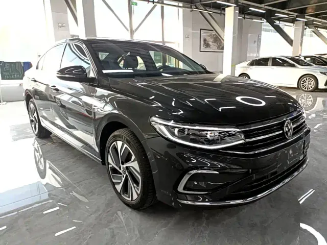 Volkswagen Bora — Фото автомобиля 3