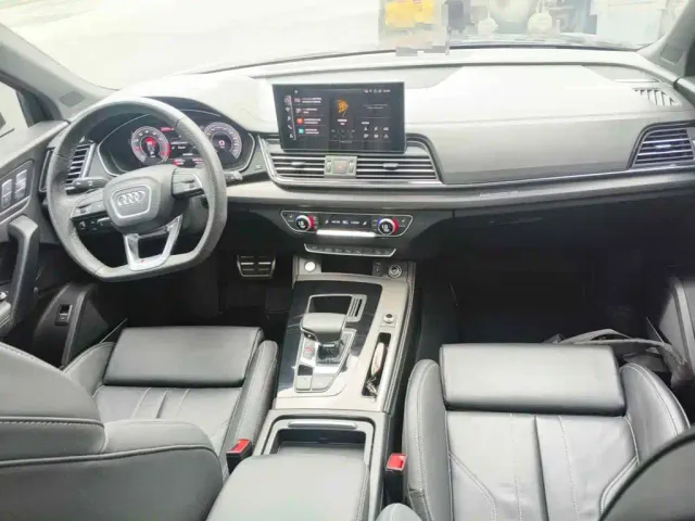 Audi Q5L — Фото автомобиля 11