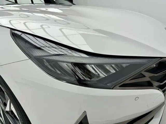 Hyundai Elantra — Фото автомобиля 10