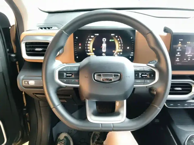 Geely ICON — Фото автомобиля 10