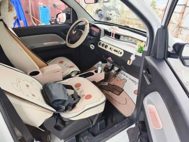 Wuling Hongguang Mini EV — Фото автомобиля 10