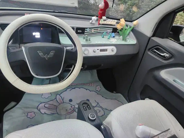 Wuling Hongguang Mini EV — Фото автомобиля 12