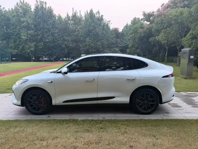 IM Motors LS6 — Фото автомобиля 2