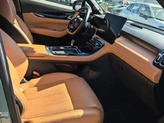 Geely Boyue L — Фото автомобиля 7