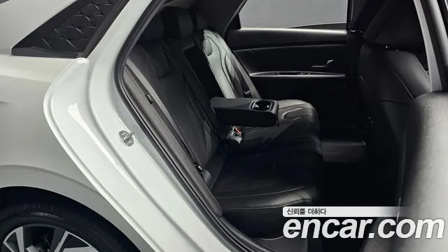 Hyundai Avante CN7 — Фото автомобиля 17