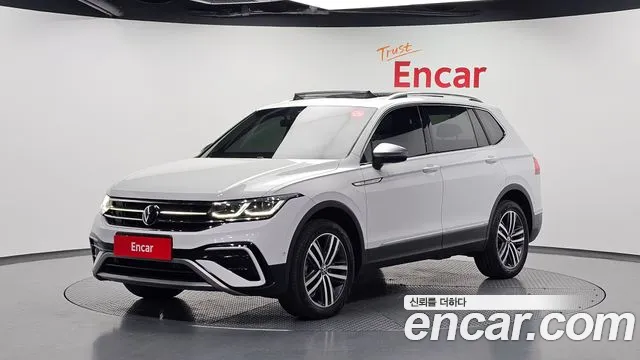 Фотография автомобиля — Volkswagen Tiguan