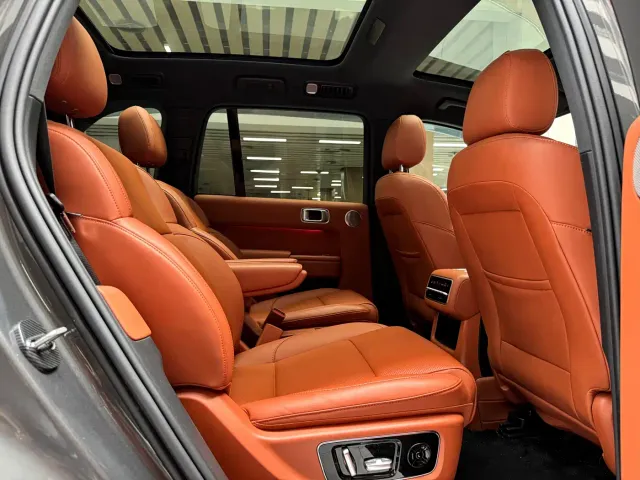 Li Auto L8 — Фото автомобиля 18