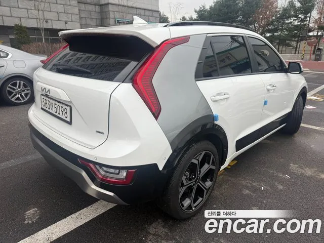 Kia Niro The All New Niro Signature — Фото автомобиля 3