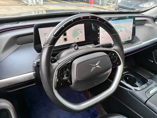 Xpeng P7 — Фото автомобиля 15