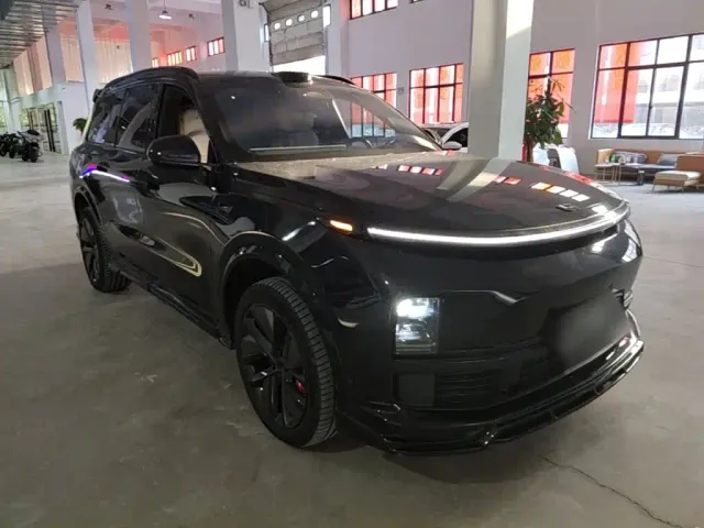 Li Auto L9 — Фото автомобиля 3