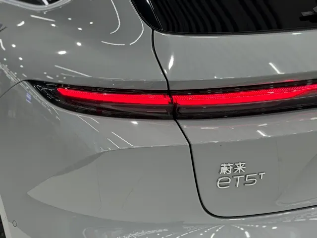 Nio ET5 Touring — Фото автомобиля 16
