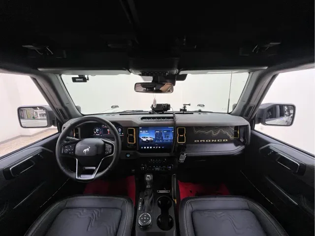 Ford Bronco — Фото автомобиля 17