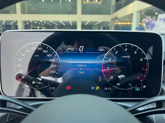 Mercedes-Benz C-Class — Фото автомобиля 12