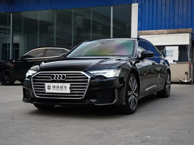 Фотография автомобиля — Audi A6L