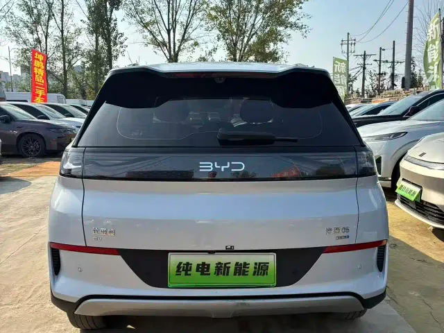 BYD Sealion 05 EV — Фото автомобиля 7