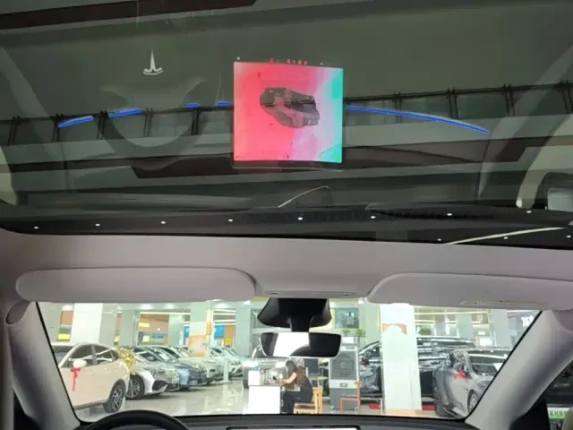 Tesla Model Y — Фото автомобиля 17