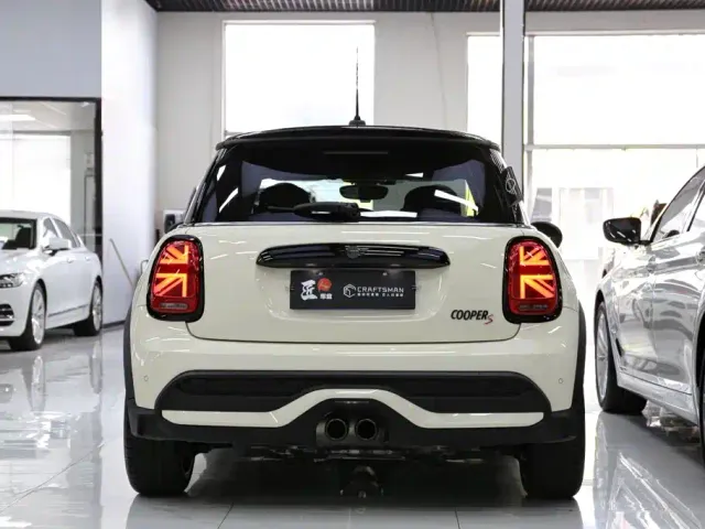 MINI Hatch — Фото автомобиля 21