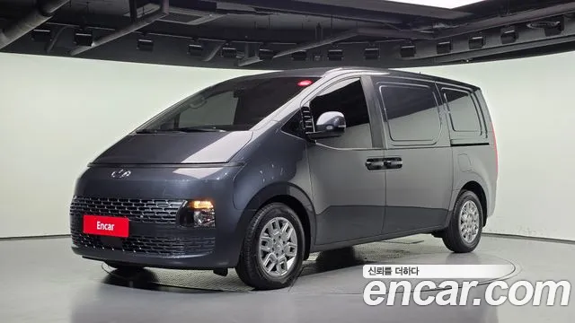 Фотография автомобиля — Hyundai Staria