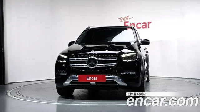 Mercedes-Benz GLE-Class — Фото автомобиля 3