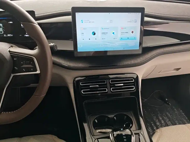 BYD Qin PLUS — Фото автомобиля 12