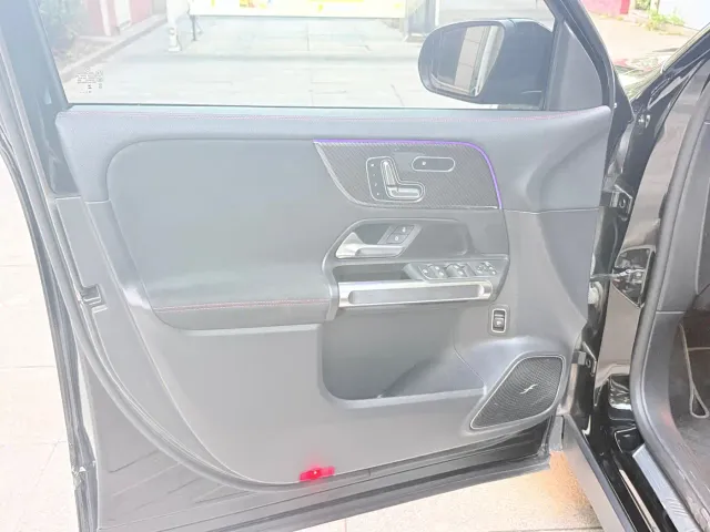 Mercedes-Benz GLB AMG — Фото автомобиля 14