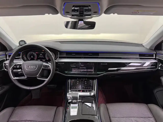 Audi A8 — Фото автомобиля 24