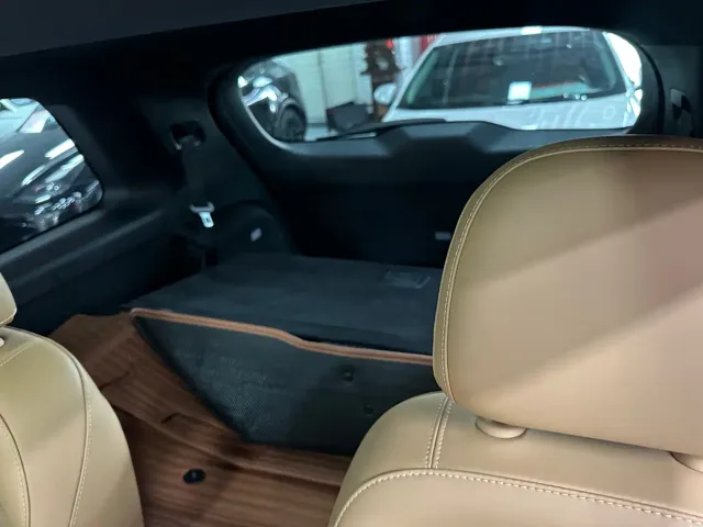 Li Auto ONE — Фото автомобиля 11