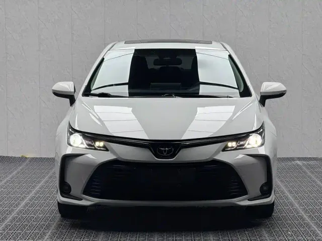 Toyota Corolla — Фото автомобиля 2