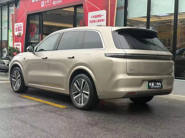 Li Auto L8 — Фото автомобиля 3