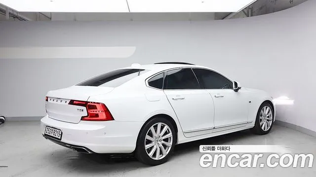 Вольво S60 S60 третьего поколения — Фото автомобиля 4