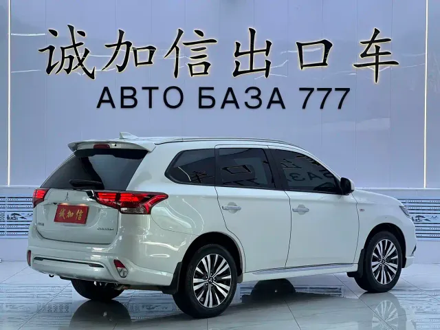 Mitsubishi Outlander — Фото автомобиля 6