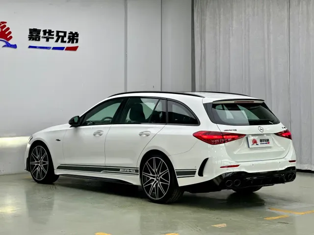 Mercedes-Benz C-Class AMG — Фото автомобиля 10