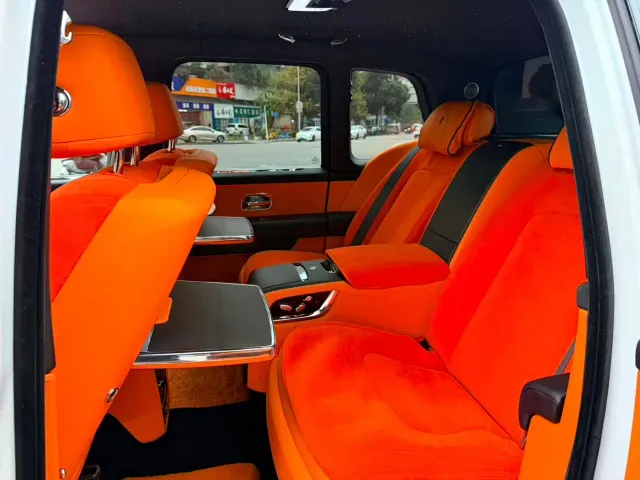 Rolls-Royce Cullinan — Фото автомобиля 13
