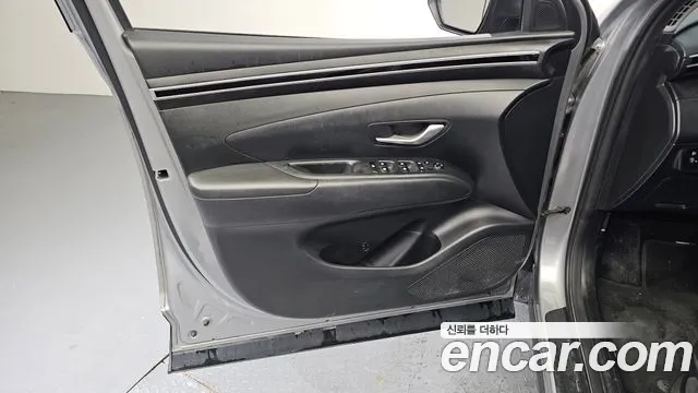 Hyundai Tucson Tucson (NX4) Дизель 2.0 2WD — Фото автомобиля 23