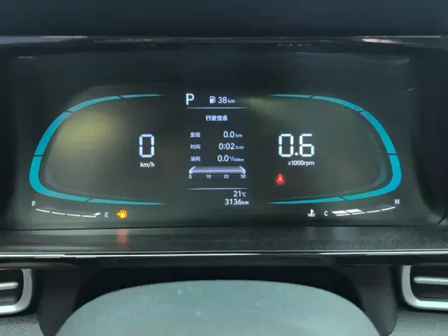 Hyundai Elantra — Фото автомобиля 14