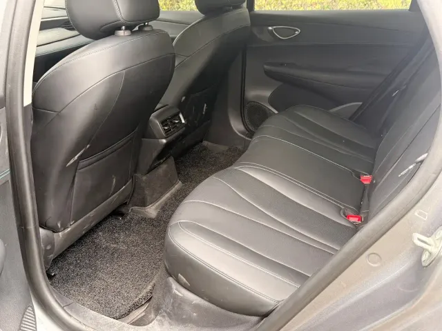 BYD Seal 05 DM-i — Фото автомобиля 9