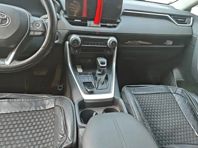 Toyota Wildlander — Фото автомобиля 12