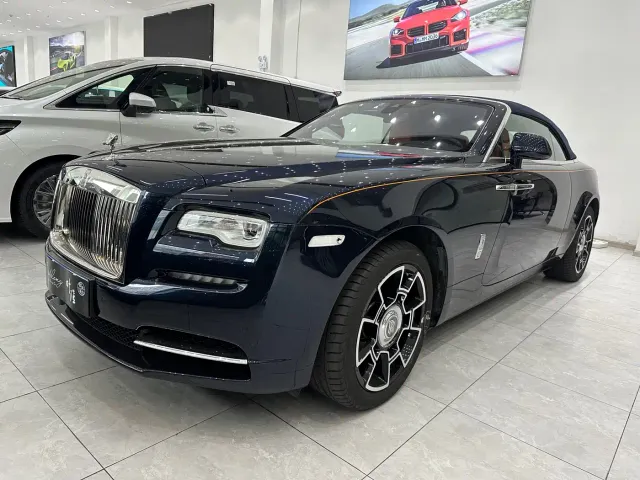 Фотография автомобиля — Rolls-Royce Dawn