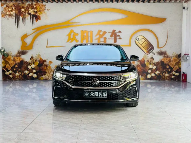 Volkswagen Passat — Фото автомобиля 2