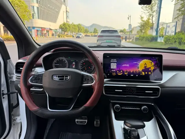 Geely Binyue 2021 Model 1.5TD DCT Star Glory Edition — Фото автомобиля 11