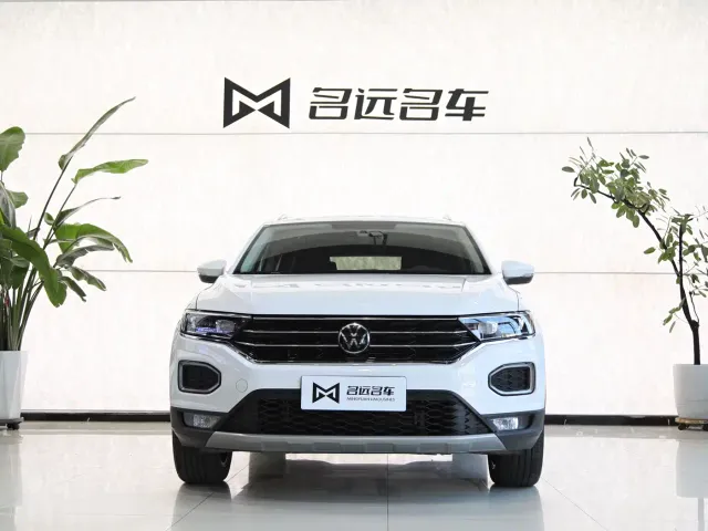 Volkswagen T-Roc — Фото автомобиля 2