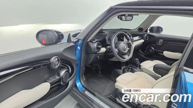 MINI Cooper — Фото автомобиля 10