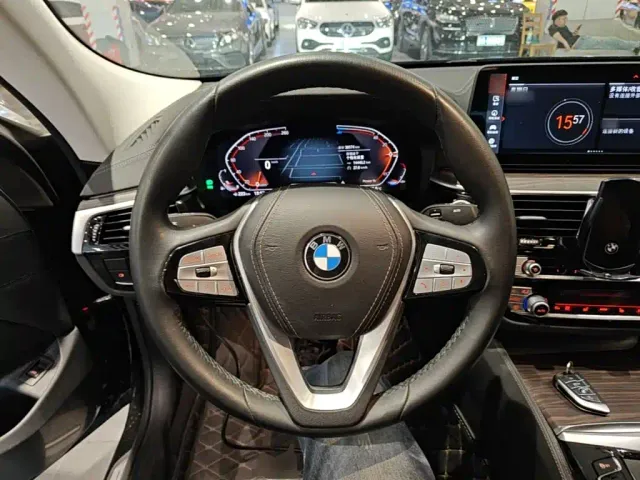 BMW 6 Series Gran Turismo — Фото автомобиля 10