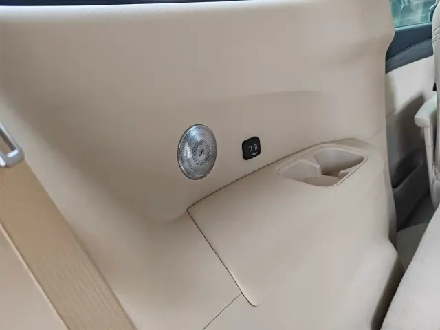 Buick Buick GL8 New Energy 2025 Land Honor Premium Edition 7-Seater — Фото автомобиля 15
