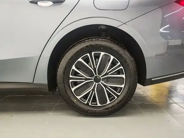 Geely Galaxy Stellar 6 — Фото автомобиля 16