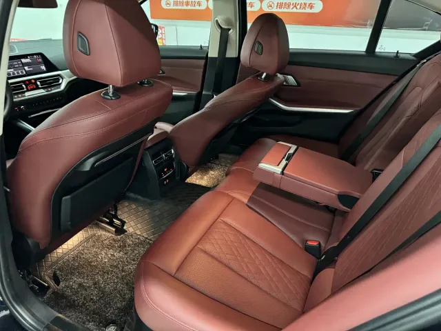 BMW 3 Series — Фото автомобиля 9