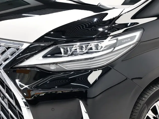 Lexus LM — Фото автомобиля 4