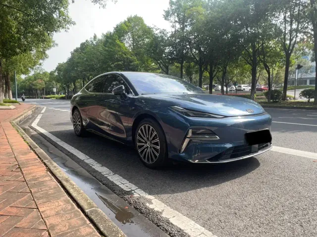 Geely Galaxy Xingyao 8 — Фото автомобиля 3