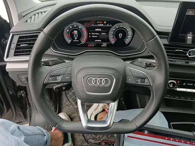 Audi Q5L — Фото автомобиля 10